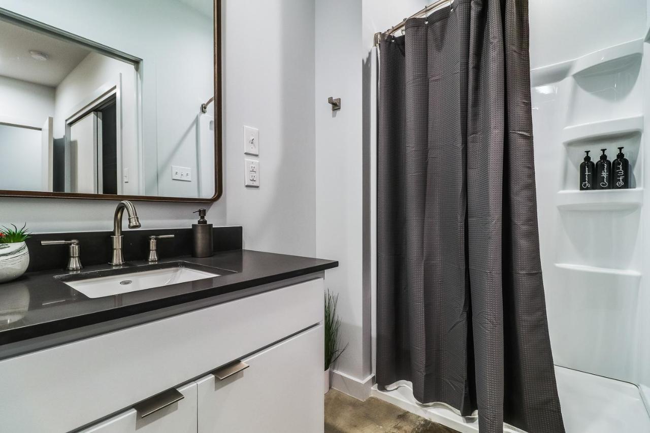 Appartamento The Cypress Flats Lafayette Esterno foto